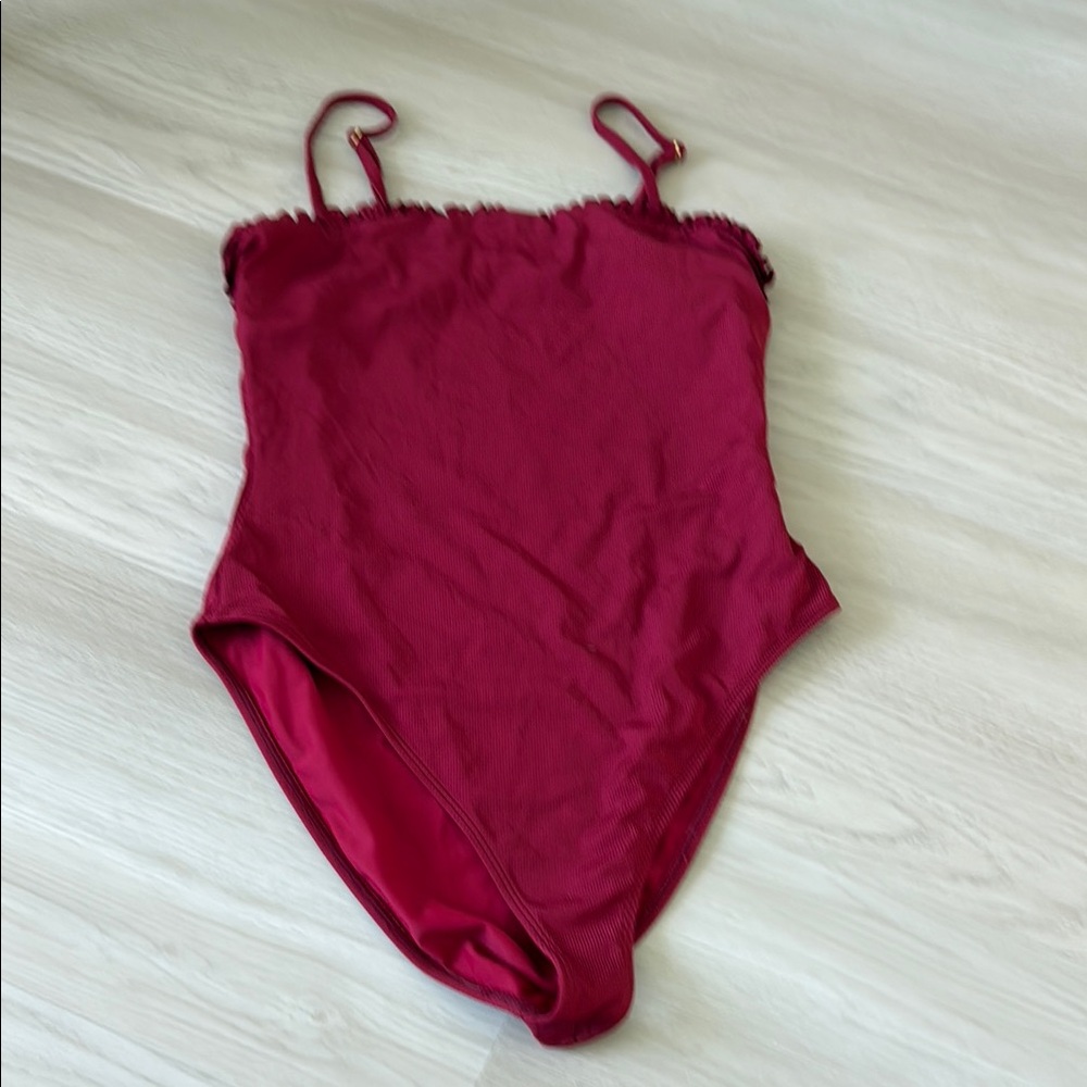 House of Harlow Revolve Medium NWOT